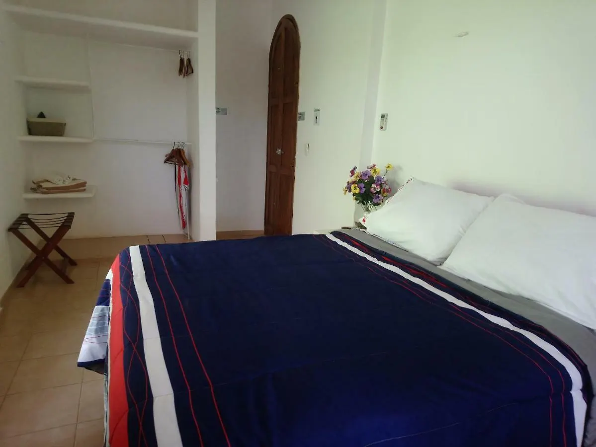 فندق كانكونفي  Casita Rustica En La Selva  كانكون
